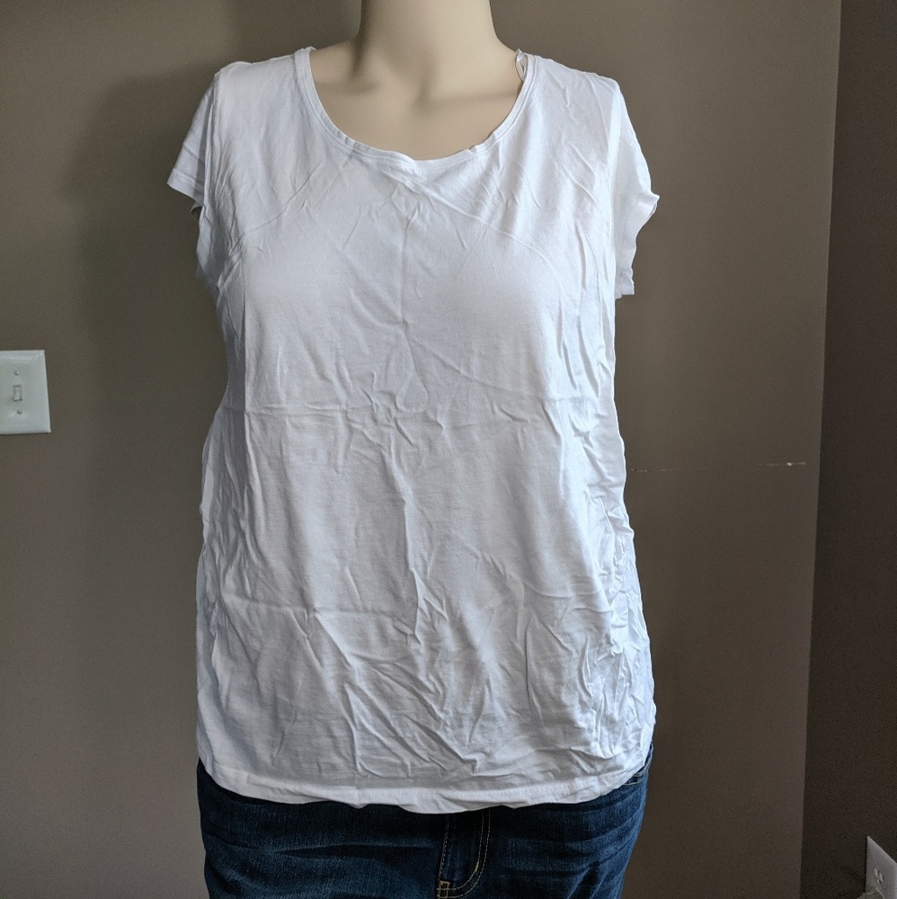 H&M Maternity tee size XL